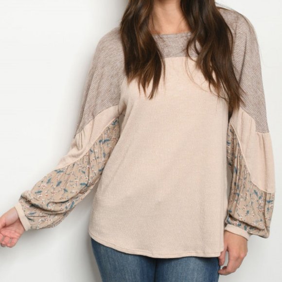 TAUPE PRINT TOP - Picture 1 of 6